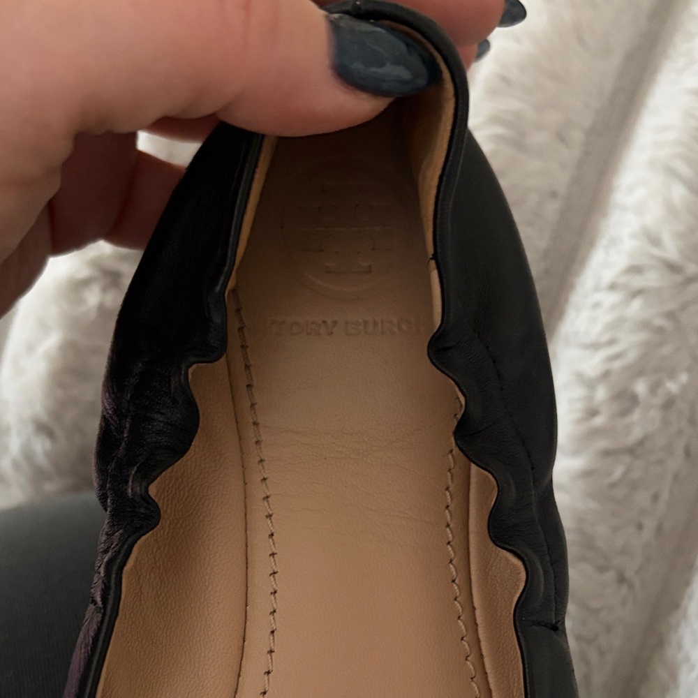 Black Tory Burch Flower Ballet Flats - 6.5 - Picture 3 of 5
